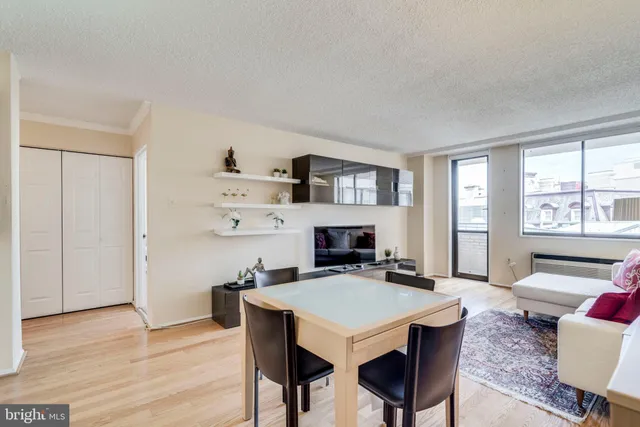 $2,595 | 1325 18th Street Northwest, Unit 807, Washington, DC 20036