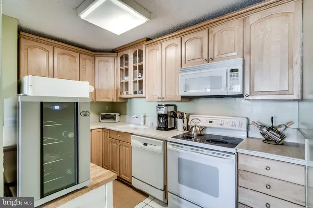 $2,595 | 1325 18th Street Northwest, Unit 807, Washington, DC 20036