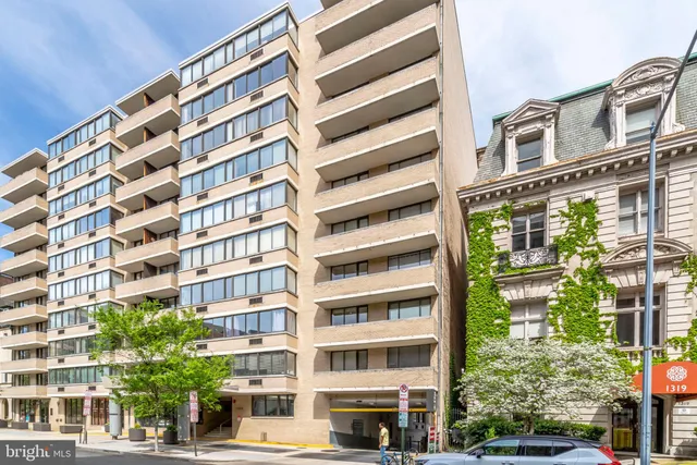 $2,595 | 1325 18th Street Northwest, Unit 807, Washington, DC 20036