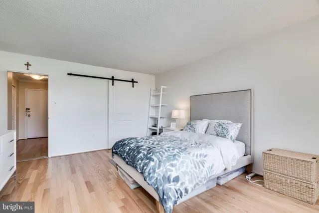 $2,595 | 1325 18th Street Northwest, Unit 807, Washington, DC 20036