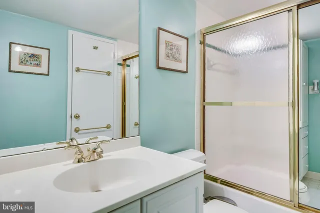 $2,595 | 1325 18th Street Northwest, Unit 807, Washington, DC 20036