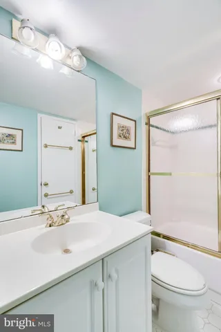 $2,595 | 1325 18th Street Northwest, Unit 807, Washington, DC 20036