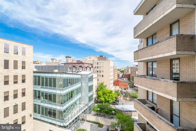 $2,595 | 1325 18th Street Northwest, Unit 807, Washington, DC 20036