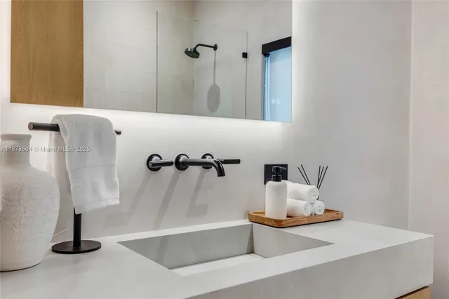 a bathroom with a tub