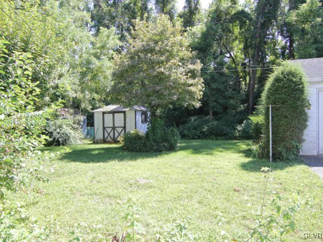 2225 Pinehurst Road Bethlehem, PA 18018 - Photo 7 of 24 Gallery Image 7