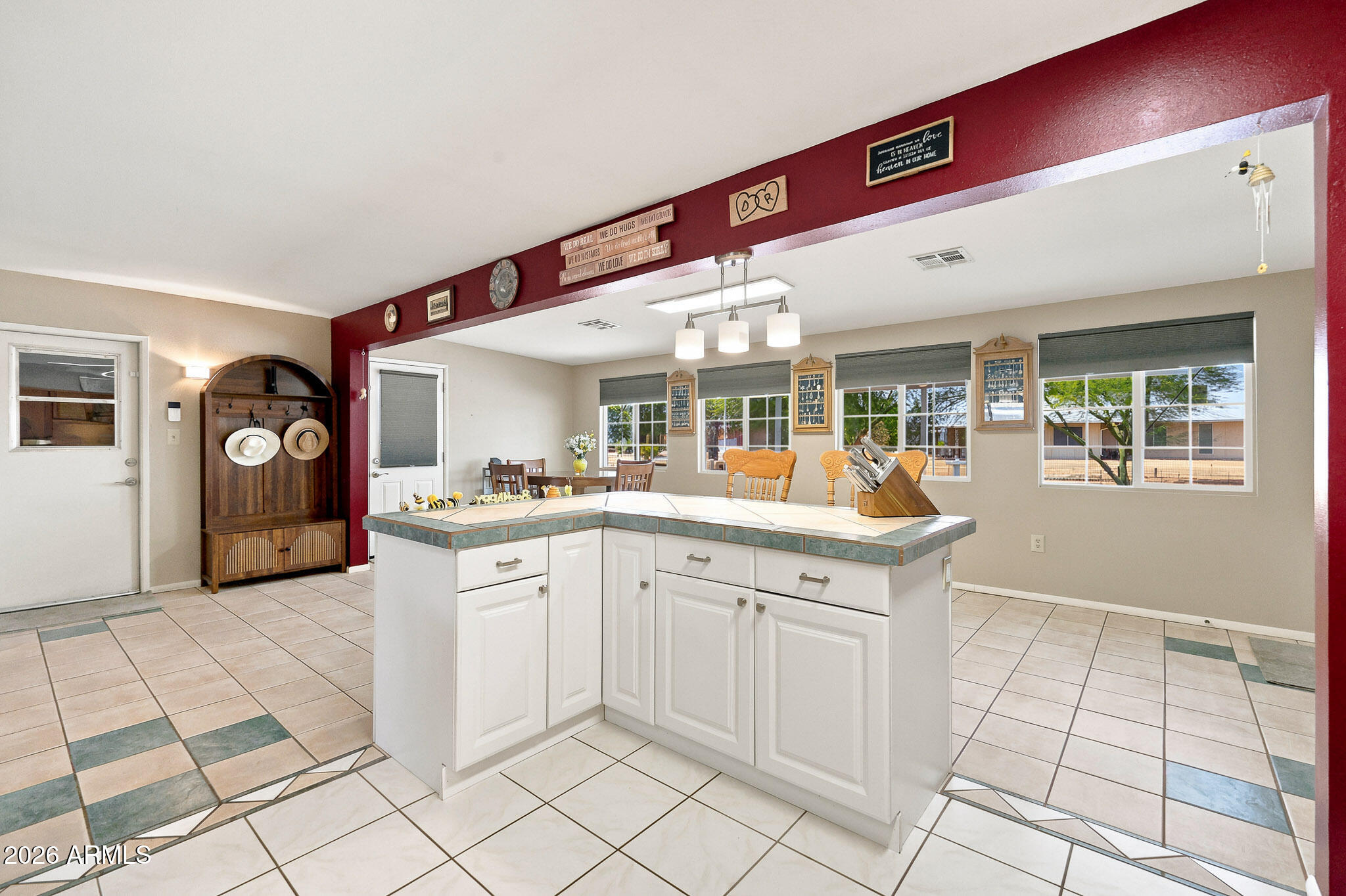 9810 West Blue Ridge Drive Sun City, AZ 85351 - Photo 17 of 29 Kitchen / Dining Room
