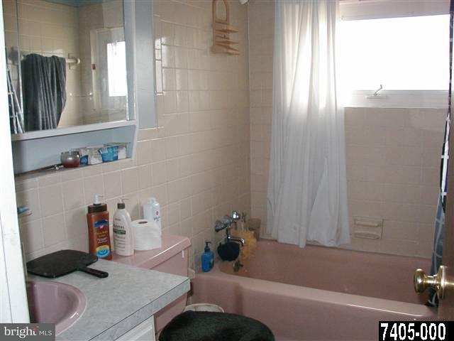 1428 Wogan Road York, PA 17404 - Photo 7 of 11