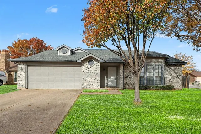 $290,000 | 1517 Rockdale Drive, Arlington, TX 76018