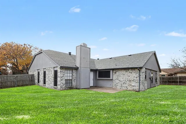 $290,000 | 1517 Rockdale Drive, Arlington, TX 76018