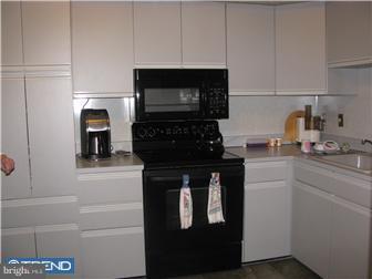 30 High Street Maple Shade, NJ 08052 - Photo 4 of 12 Gallery Image 4