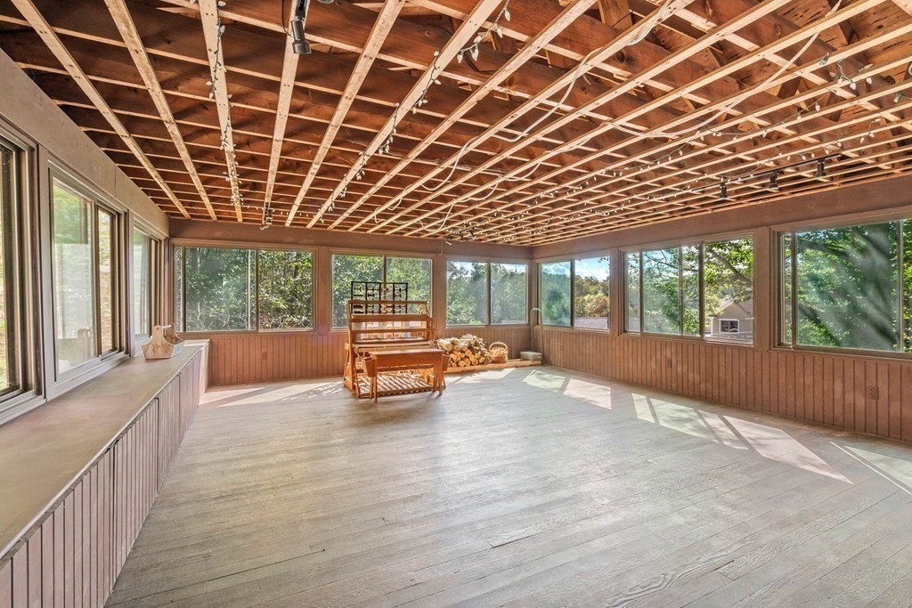 153 Gregory Island Road Hamilton, MA 01982 - Photo 19 of 37 Gallery Image 19
