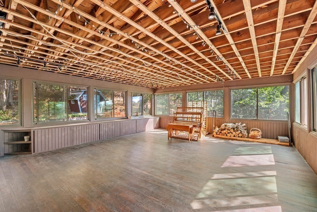 153 Gregory Island Road Hamilton, MA 01982 - Photo 20 of 37 Gallery Image 20