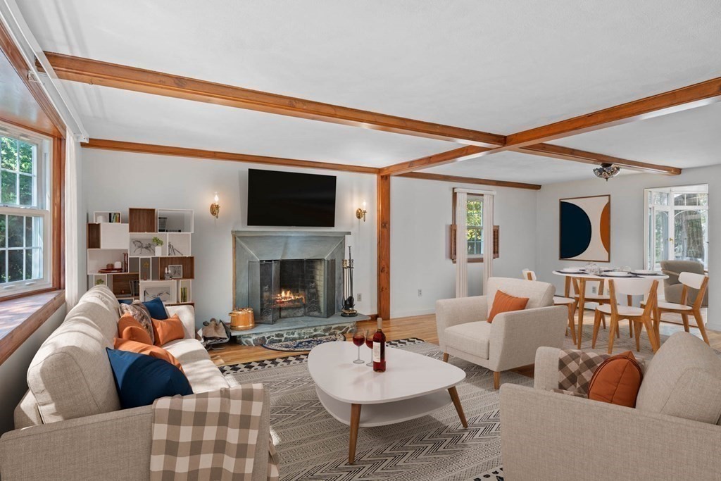153 Gregory Island Road Hamilton, MA 01982 - Photo 7 of 37 Gallery Image 7