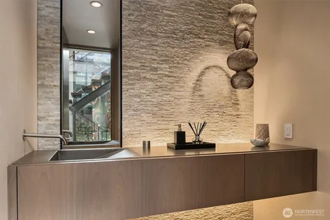 $16,500,000 | 7374 Southeast 71st Street, Mercer Island, WA 98040