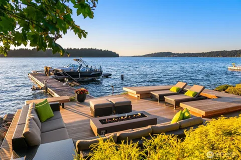 $16,500,000 | 7374 Southeast 71st Street, Mercer Island, WA 98040