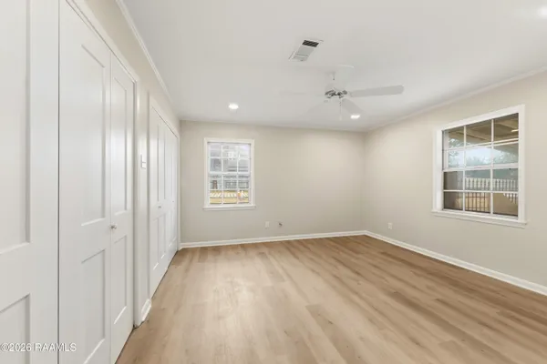 $4,000 | 1401 East Bayou Parkway, Lafayette, LA 70508