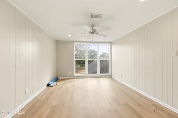 $4,000 | 1401 East Bayou Parkway, Lafayette, LA 70508