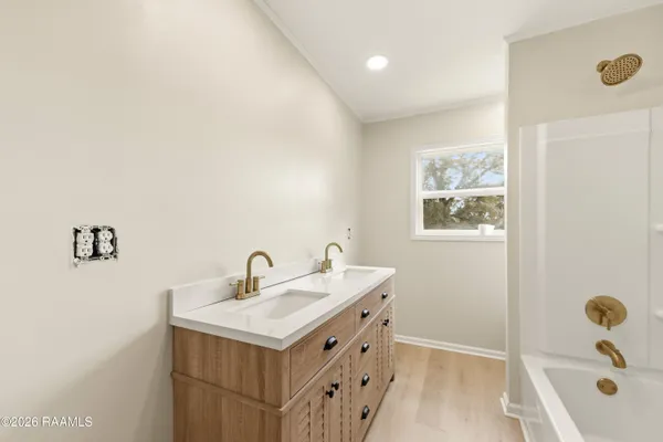 $4,000 | 1401 East Bayou Parkway, Lafayette, LA 70508