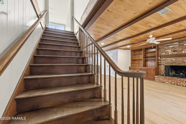 $4,000 | 1401 East Bayou Parkway, Lafayette, LA 70508