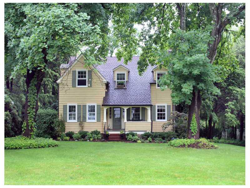 12 Birch Road Darien, CT 06820 - Photo 1 of 17 Primary Photo