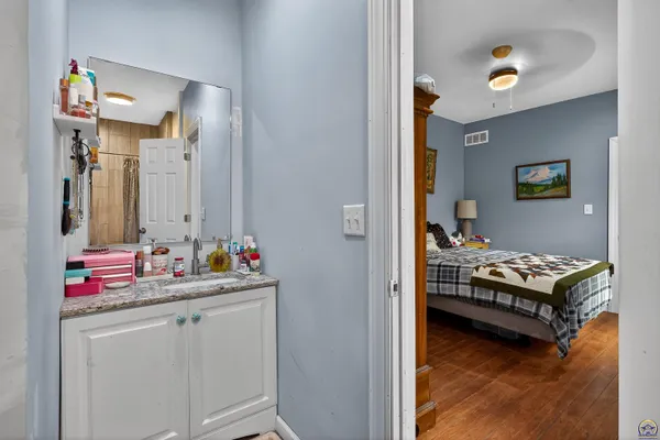 $179,900 | 625 New Jersey Avenue, Holton, KS 66436