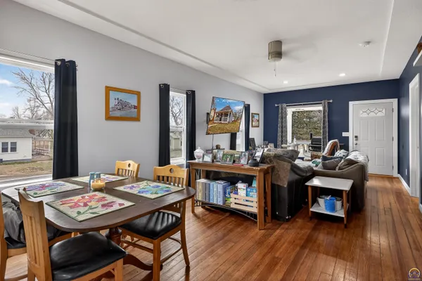 $179,900 | 625 New Jersey Avenue, Holton, KS 66436