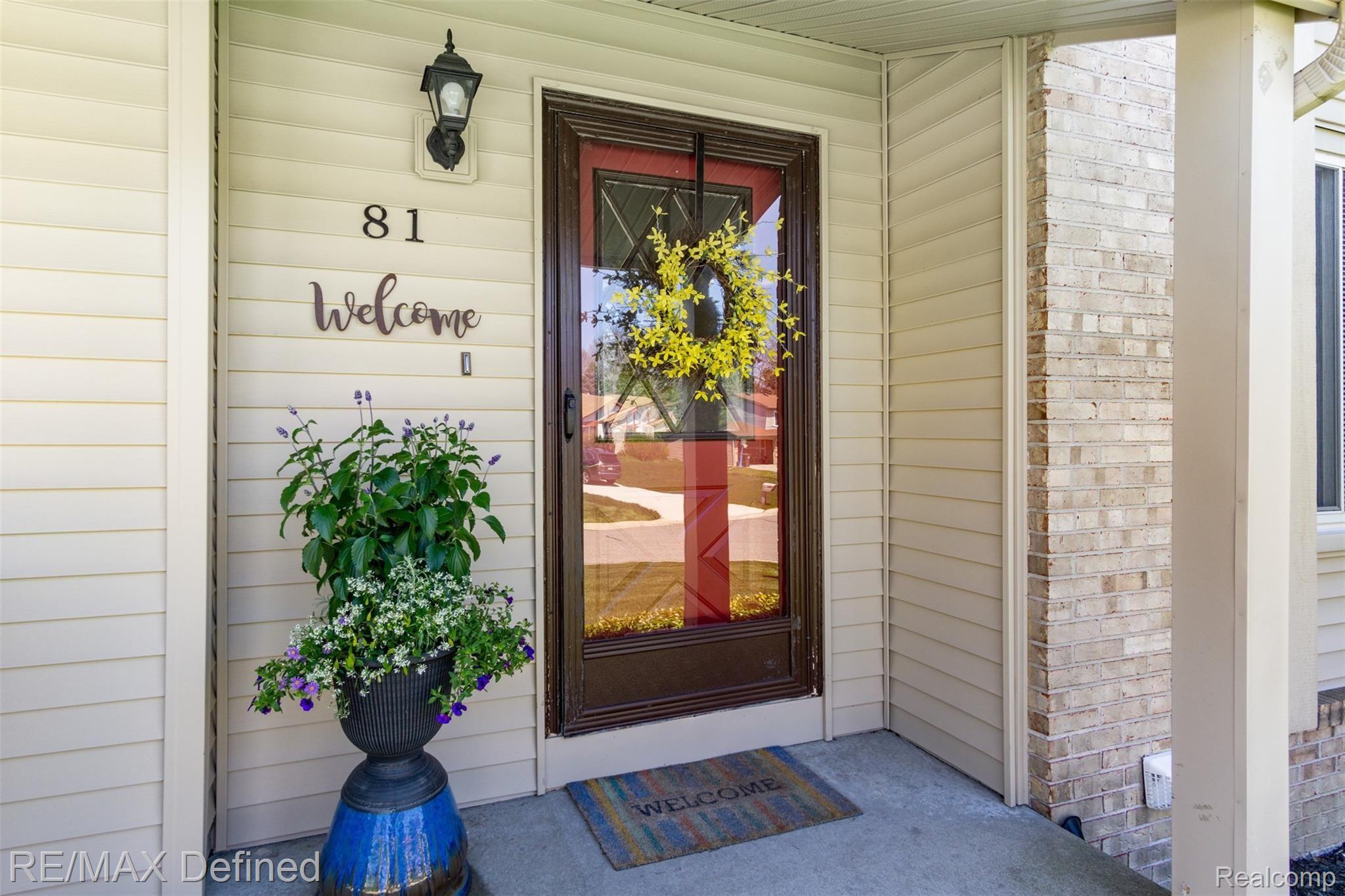 81 Foxboro Drive Rochester, MI 48309 - Photo 5 of 34 81-Foxboro-Dr-06.JPG