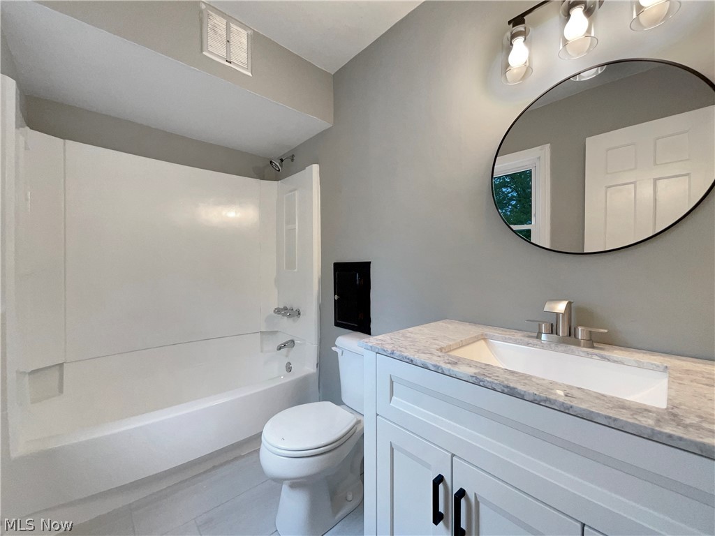 1772 Brainard Road Cleveland, OH 44124 - Photo 7 of 17