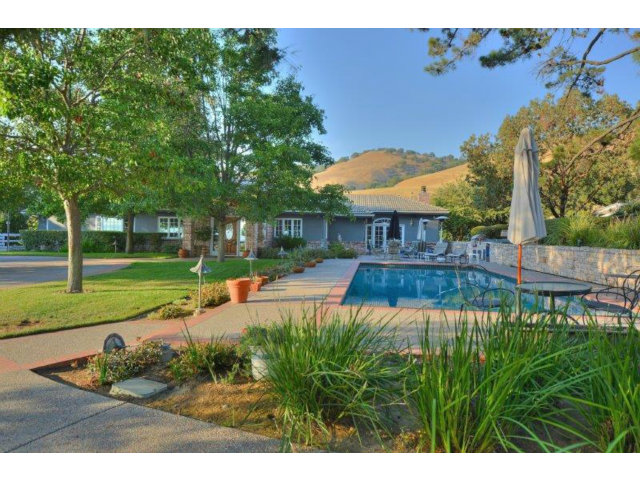 3852 Higuera Road San Jose, CA 95148 - Photo 3 of 25 a view of a backyard with a patio