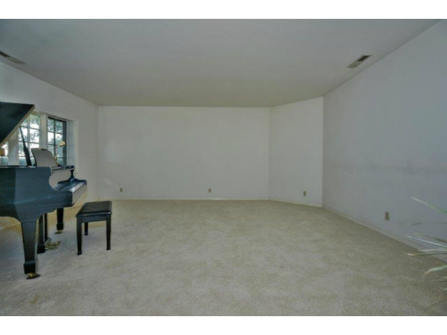 3852 Higuera Road San Jose, CA 95148 - Photo 9 of 25 a view of an empty room and window