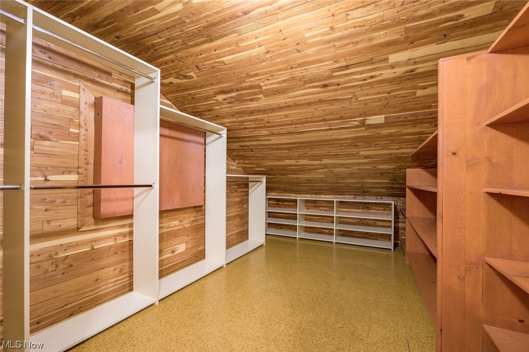 3030 Roundwood Road Hunting Valley, OH 44022 - Photo 31 of 35 Walk in cedar closet