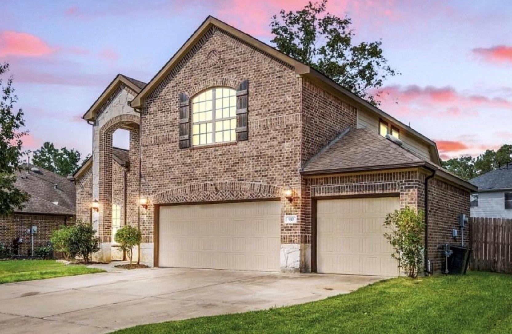 910 South Chamfer Way Crosby, TX 77532 - Photo 1 of 49
