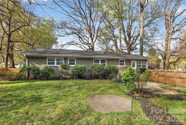 $2,380 | 3801 Sudbury Road, Charlotte, NC 28205