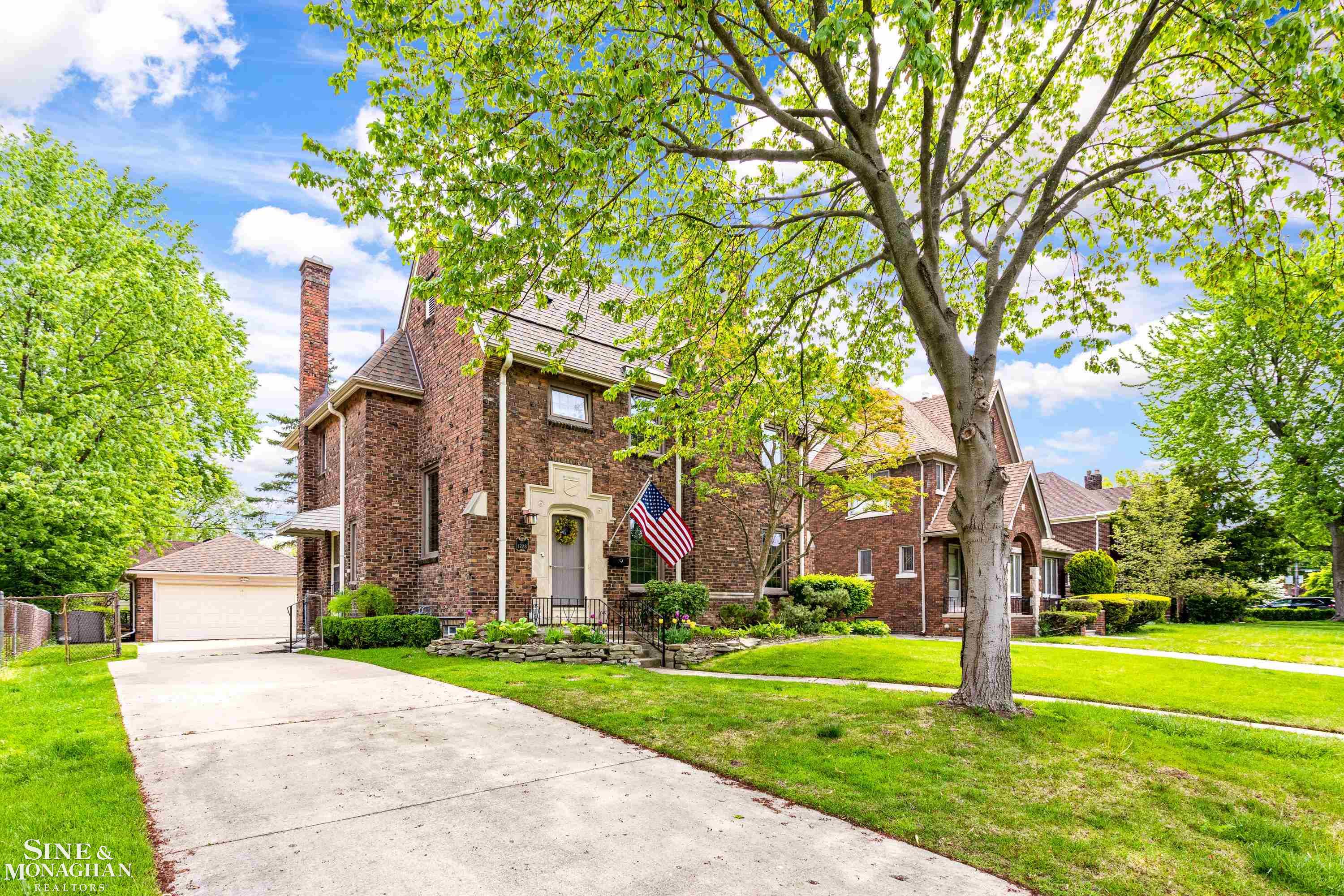 1228 Bedford Road Grosse Pointe Park, MI 48230 - Photo 2 of 56