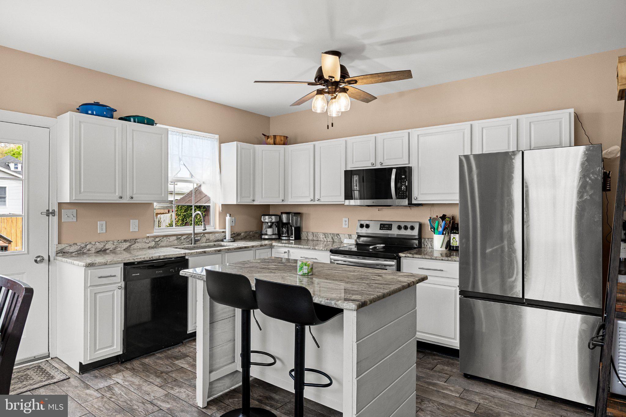 314 Washington Street Delanco, NJ 08075 - Photo 11 of 39 Modern kitchen with sleek finishes.