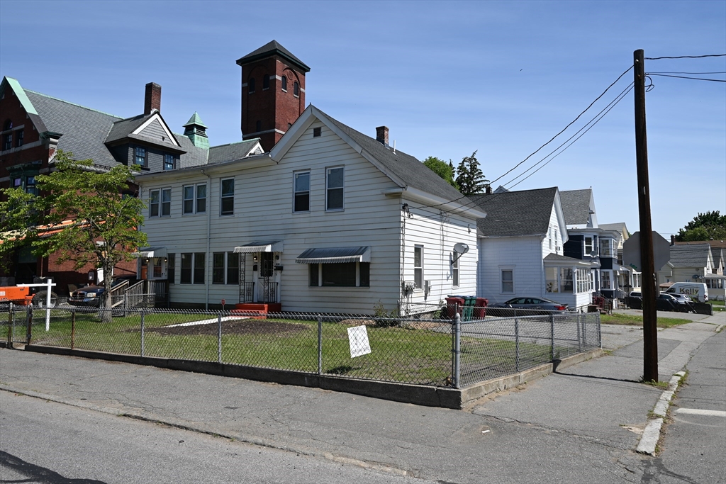 89 Mammoth Road Lowell, MA 01854 - Photo 6 of 38