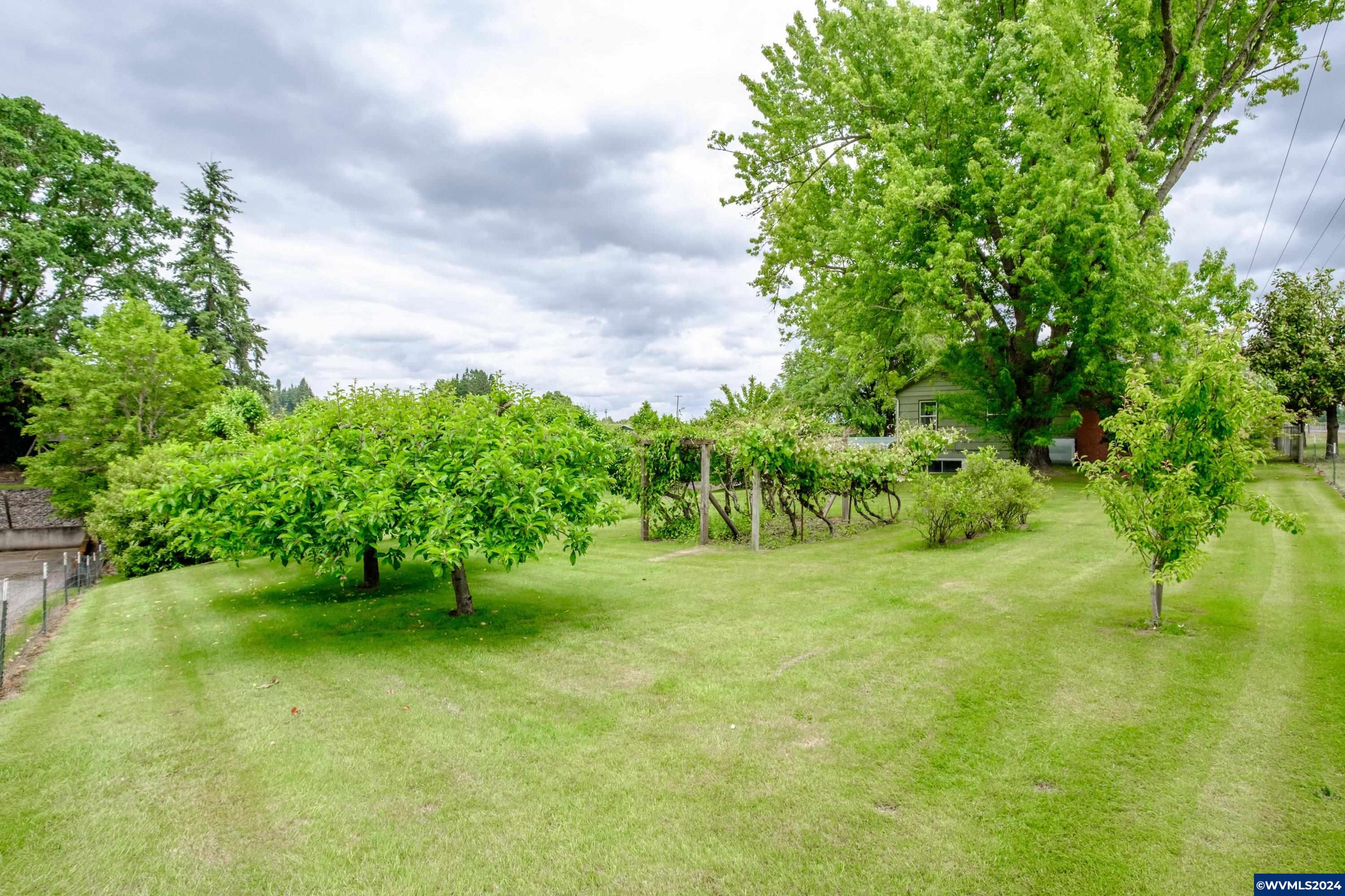 6913 Sunnyview Road Northeast Salem, OR 97305 - Photo 39 of 41 Gallery Image 39