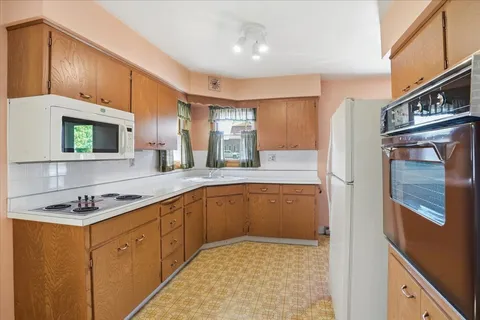 $269,000 | 2903 Bethel Boulevard, Zion, IL 60099