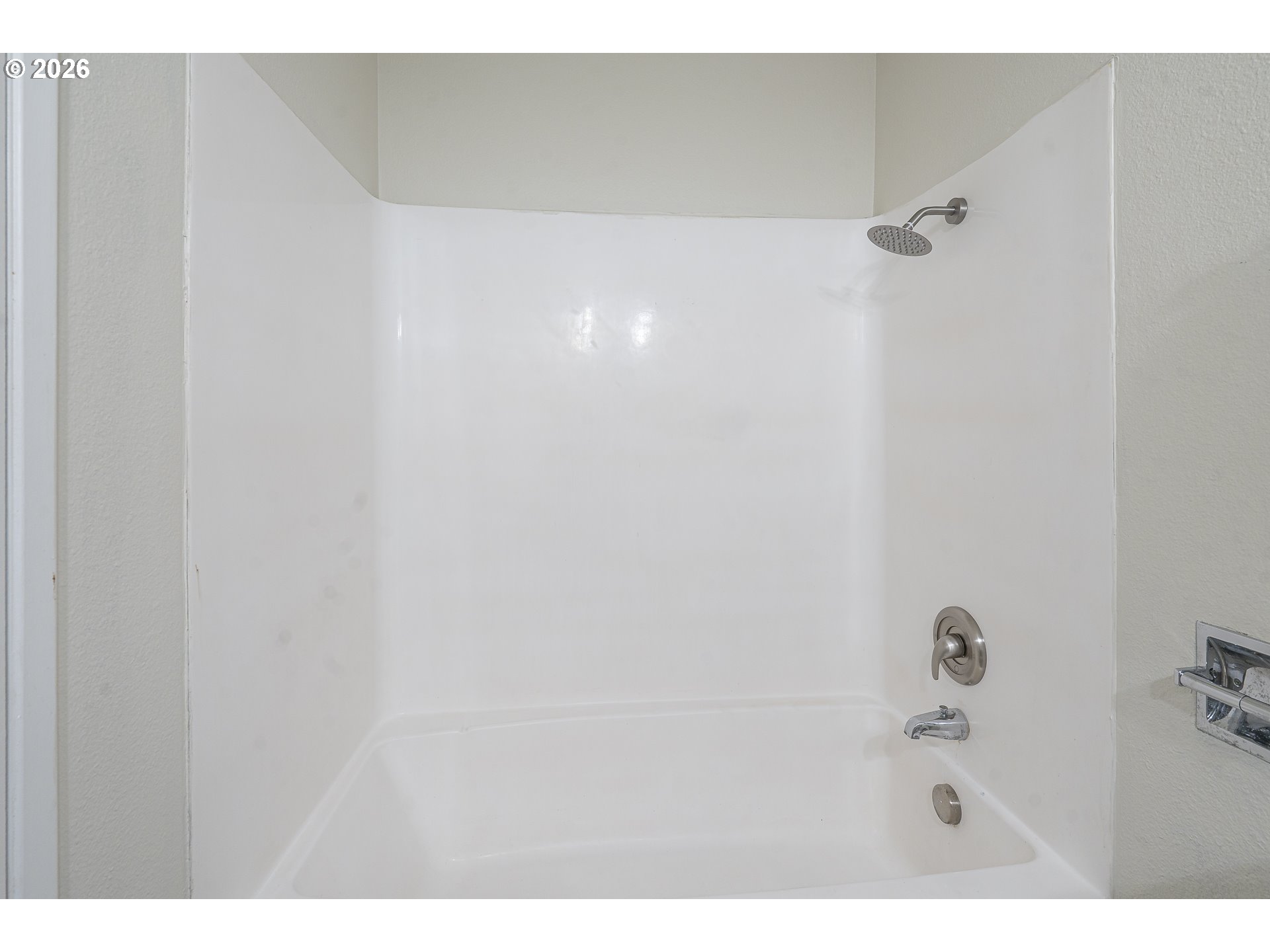 8315 Southwest Shenandoah Way Tualatin, OR 97062 - Photo 17 of 29 a bathroom with a shower