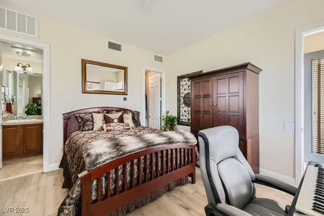 $989,000 | 2752 Kilwinning Drive, Henderson, NV 89044