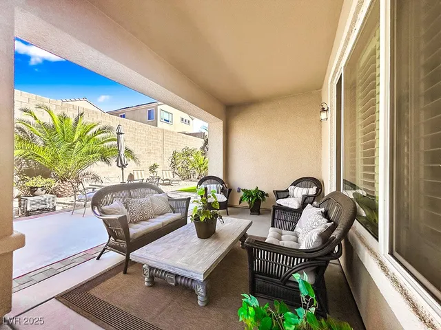 $989,000 | 2752 Kilwinning Drive, Henderson, NV 89044