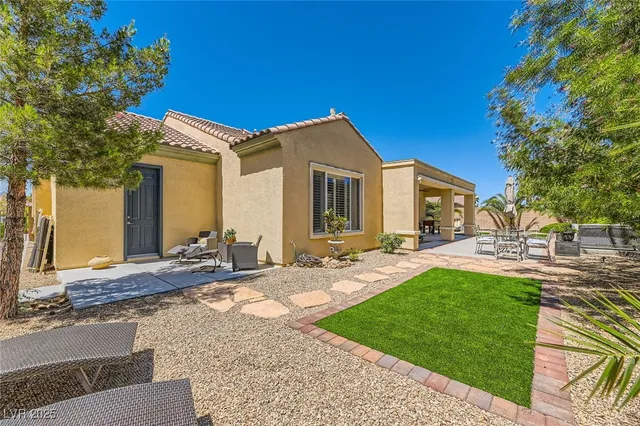 $989,000 | 2752 Kilwinning Drive, Henderson, NV 89044