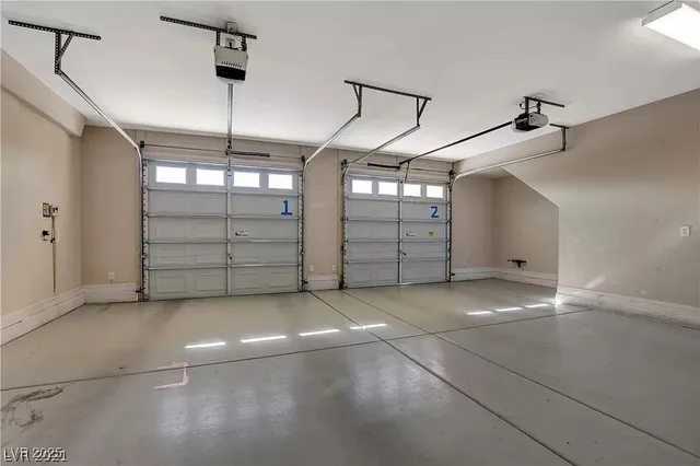 $989,000 | 2752 Kilwinning Drive, Henderson, NV 89044