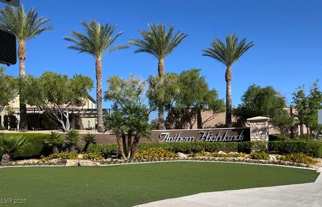 $989,000 | 2752 Kilwinning Drive, Henderson, NV 89044