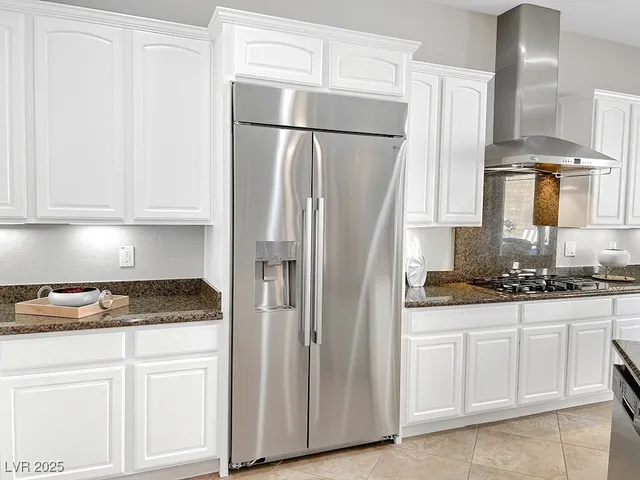 $989,000 | 2752 Kilwinning Drive, Henderson, NV 89044