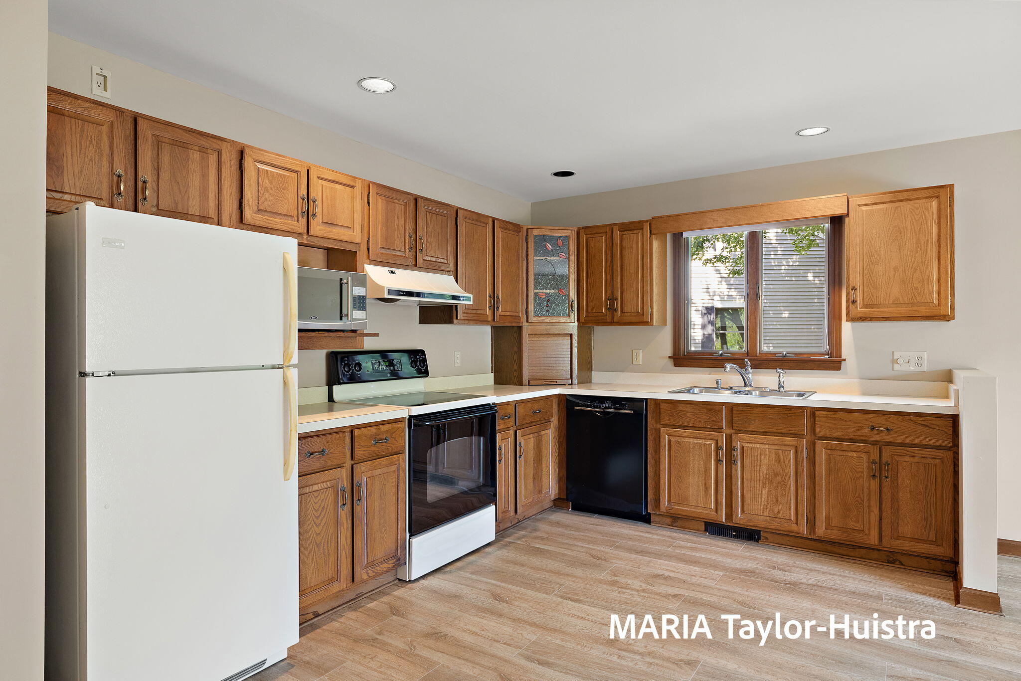 17515 Meadow Wood Road, Unit 30 Spring Lake, MI 49456 - Photo 14 of 47 14-web-or-mls-1G1A7874