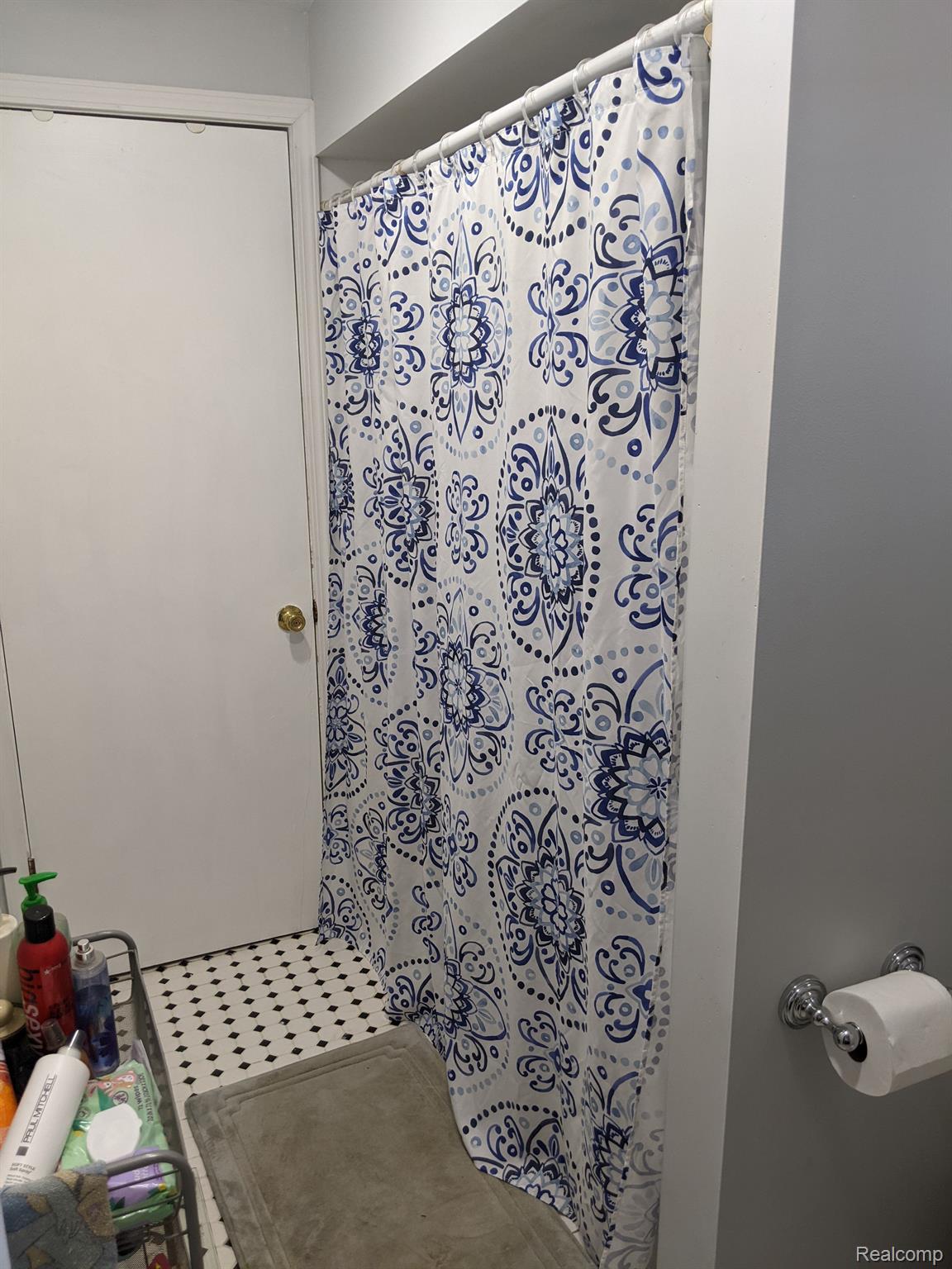 901 North Road Fenton, MI 48430 - Photo 9 of 24 Gallery Image 9