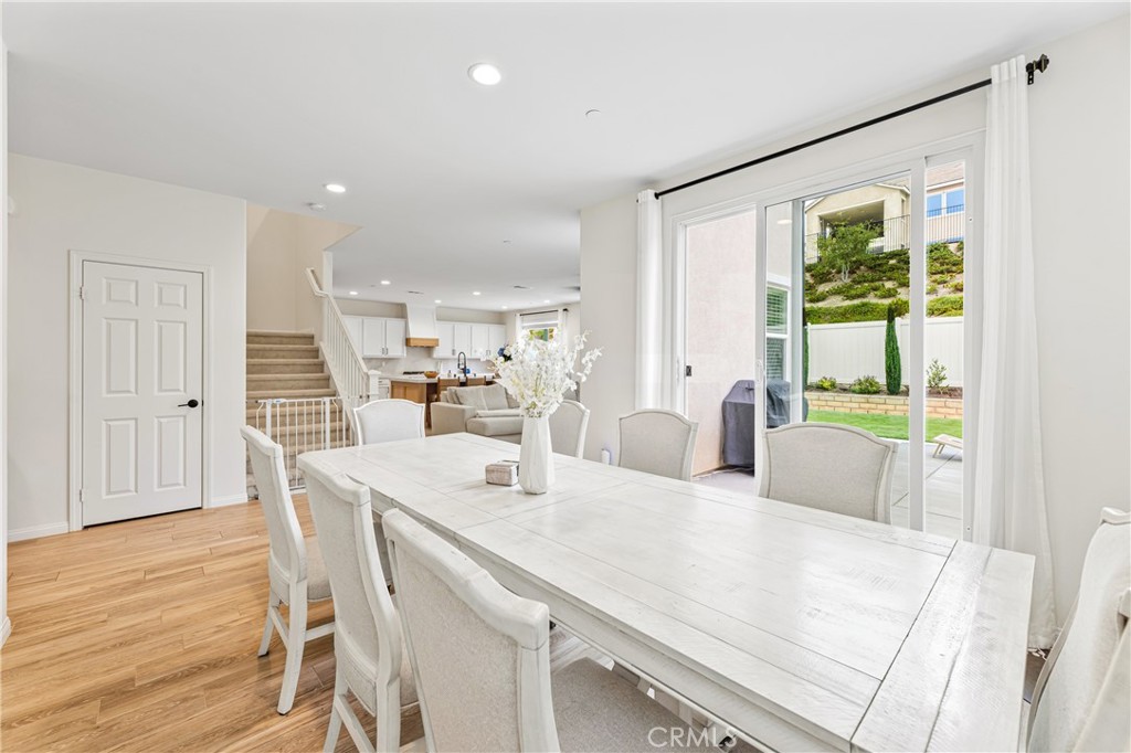 39490 Verbena Way Temecula, CA 92591 - Photo 24 of 70 Dinning