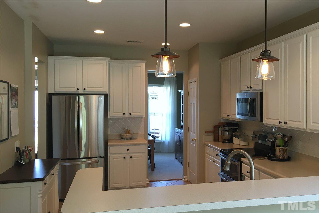 7404 Silver View Lane Raleigh, NC 27613 - Photo 3 of 21 Gallery Image 3
