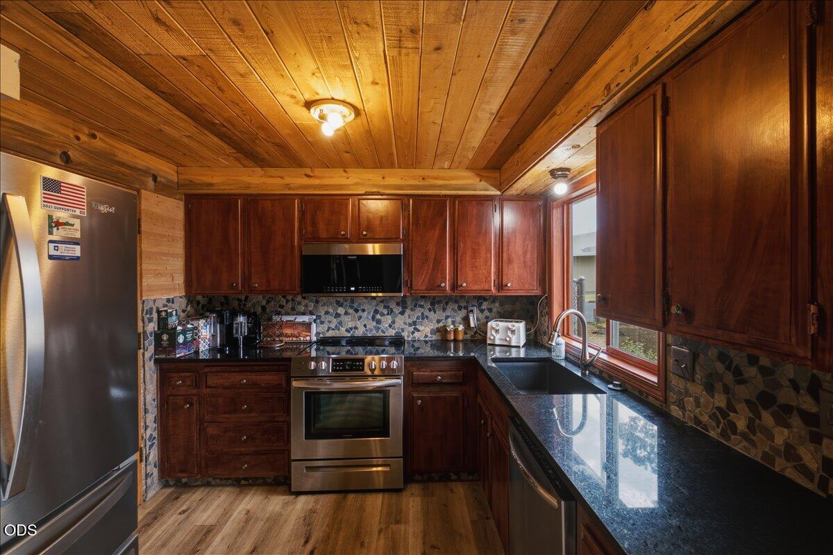 1130 Baxter Road Southeast Salem, OR 97306 - Photo 14 of 33